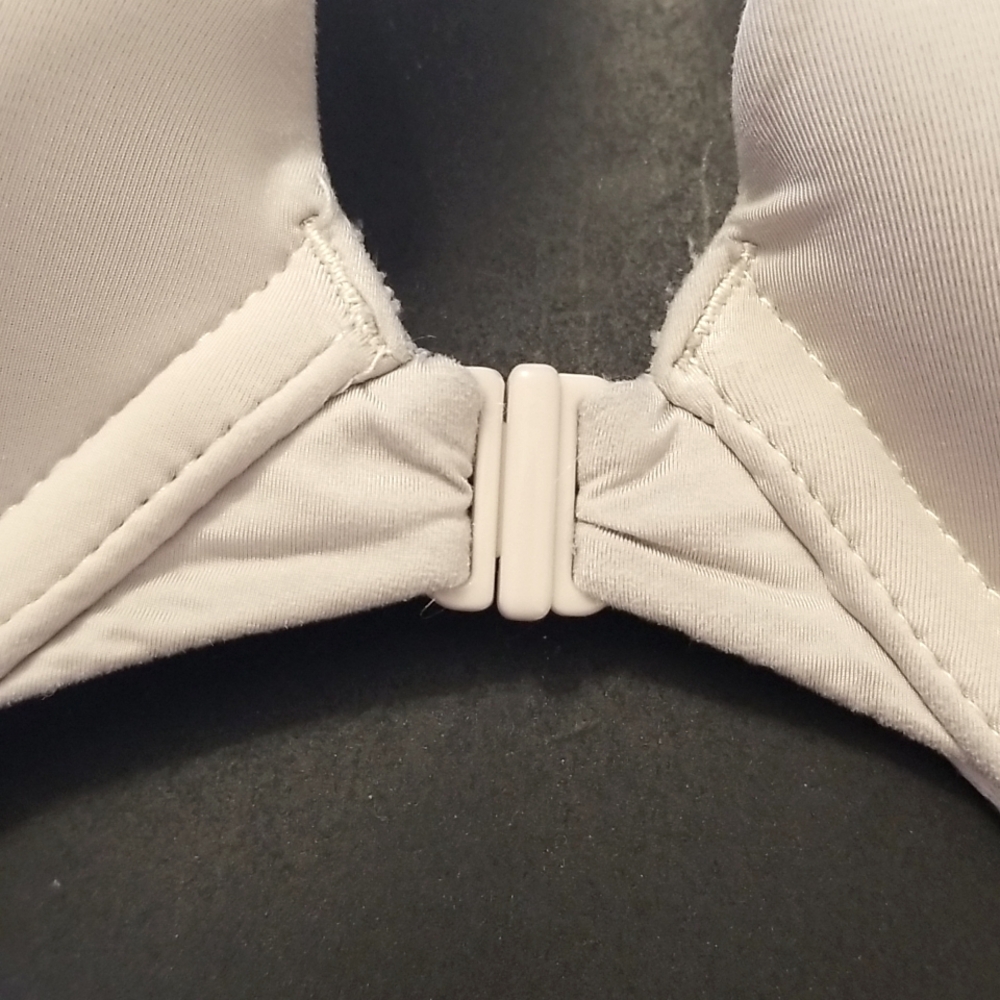 Maidenform Lightly-Lined Under-Wire Front-Closure… - image 3